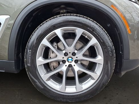 Used 2024 BMW X5 xDrive40i w/ Premium Package image 9