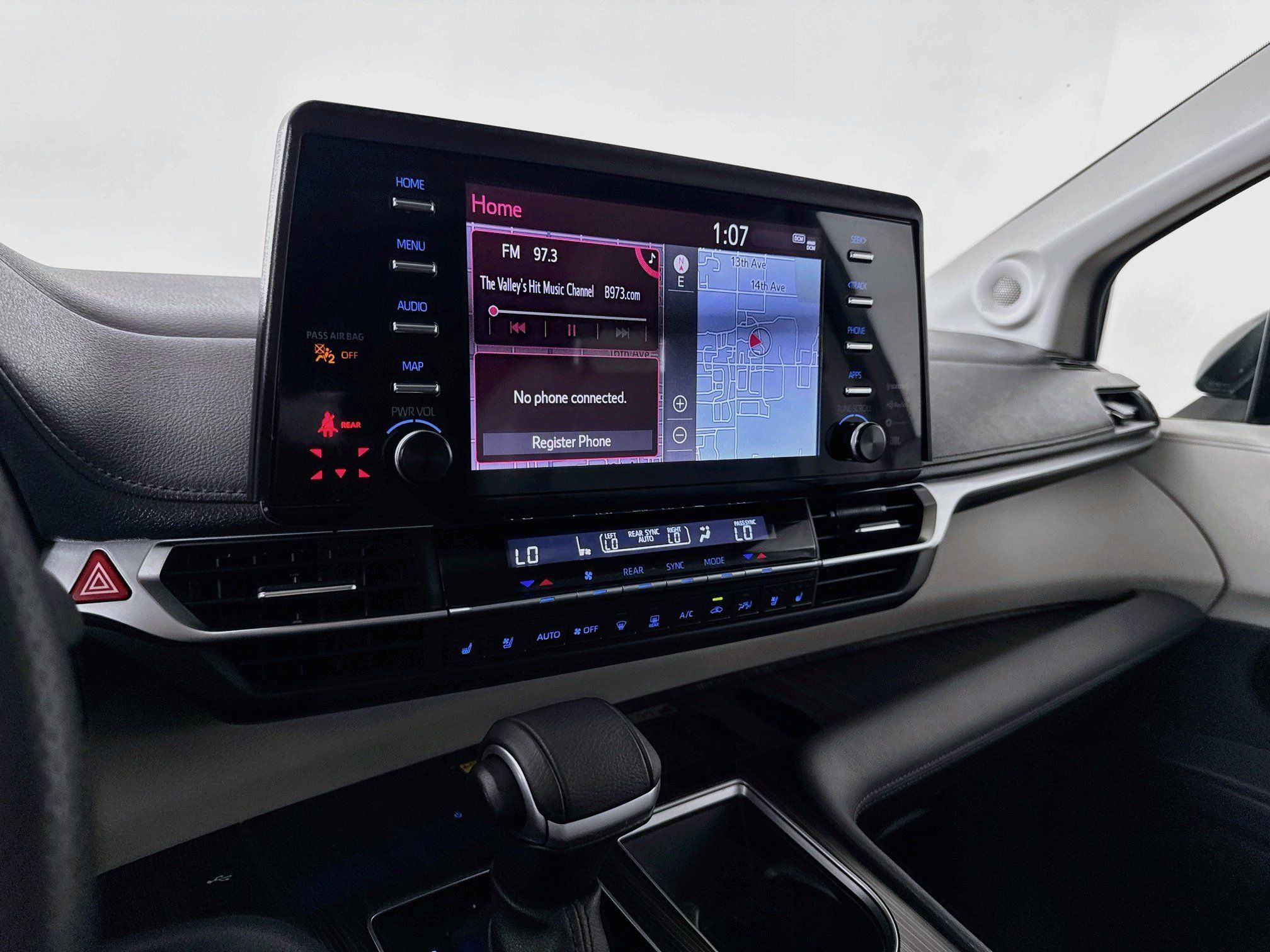 Certified 2023 Toyota Sienna Limited AWD/4WD image 17