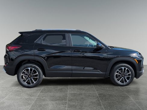 New 2026 Chevrolet TrailBlazer LT w/ LT Cold Weather Package AWD/4WD image 6