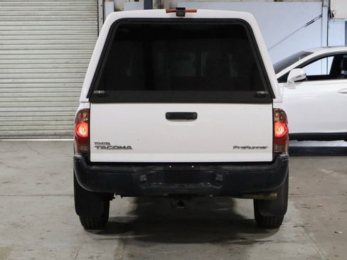 Used 2014 Toyota Tacoma PreRunner w/ Convenience Package RWD image 6