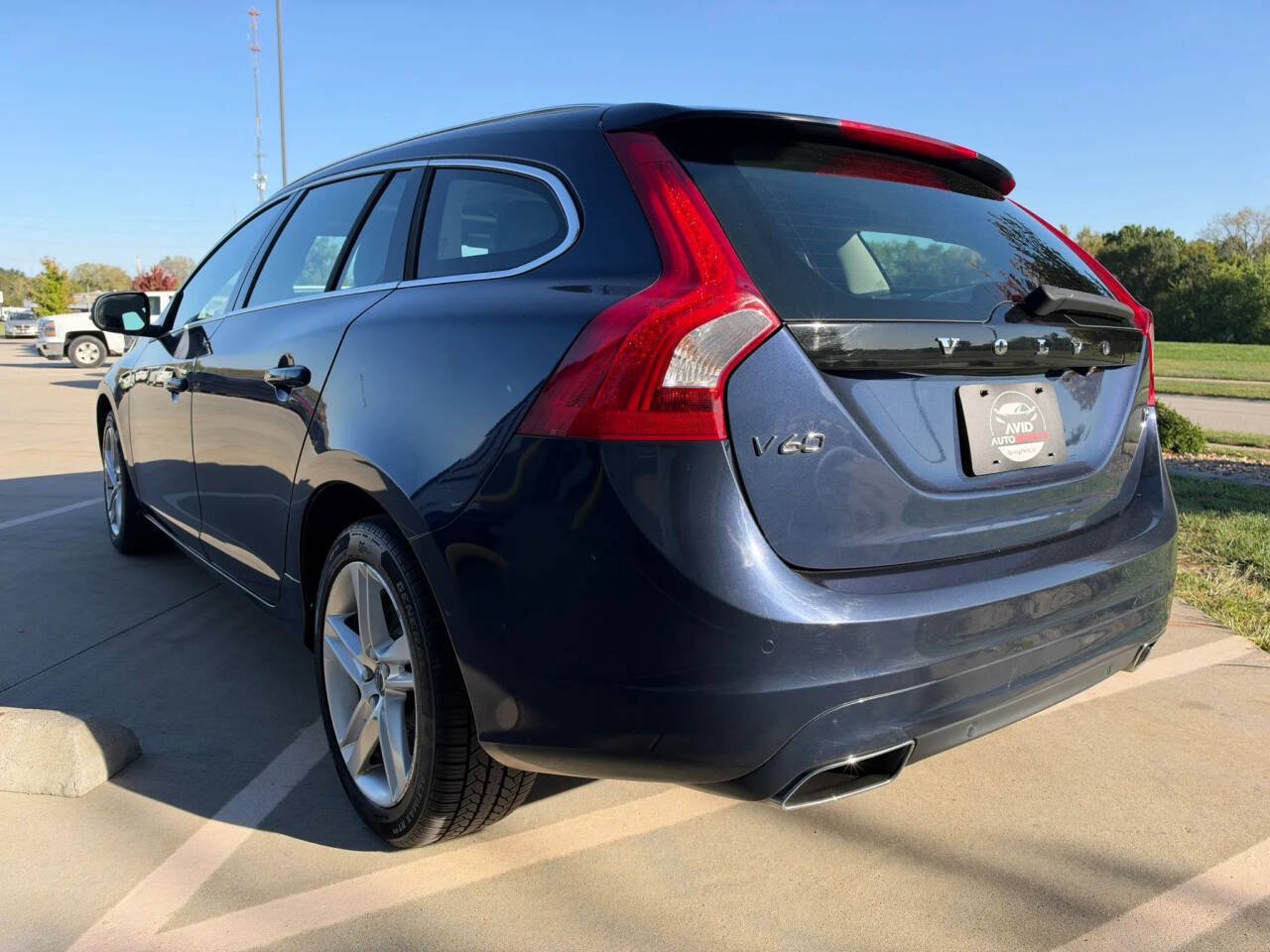 Used 2015 Volvo V60 T5 Premier w/ Convenience Package FWD image 7