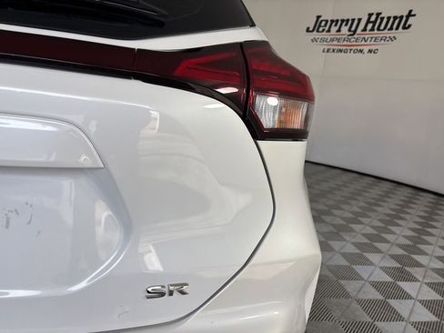 Used 2023 Nissan Kicks SR w/ SR Premium Package image 32