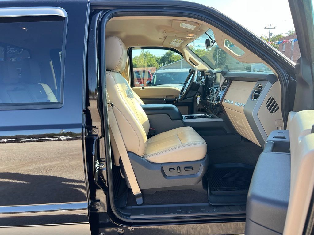 Used 2013 Ford F250 Lariat w/ Chrome Pkg AWD/4WD image 20