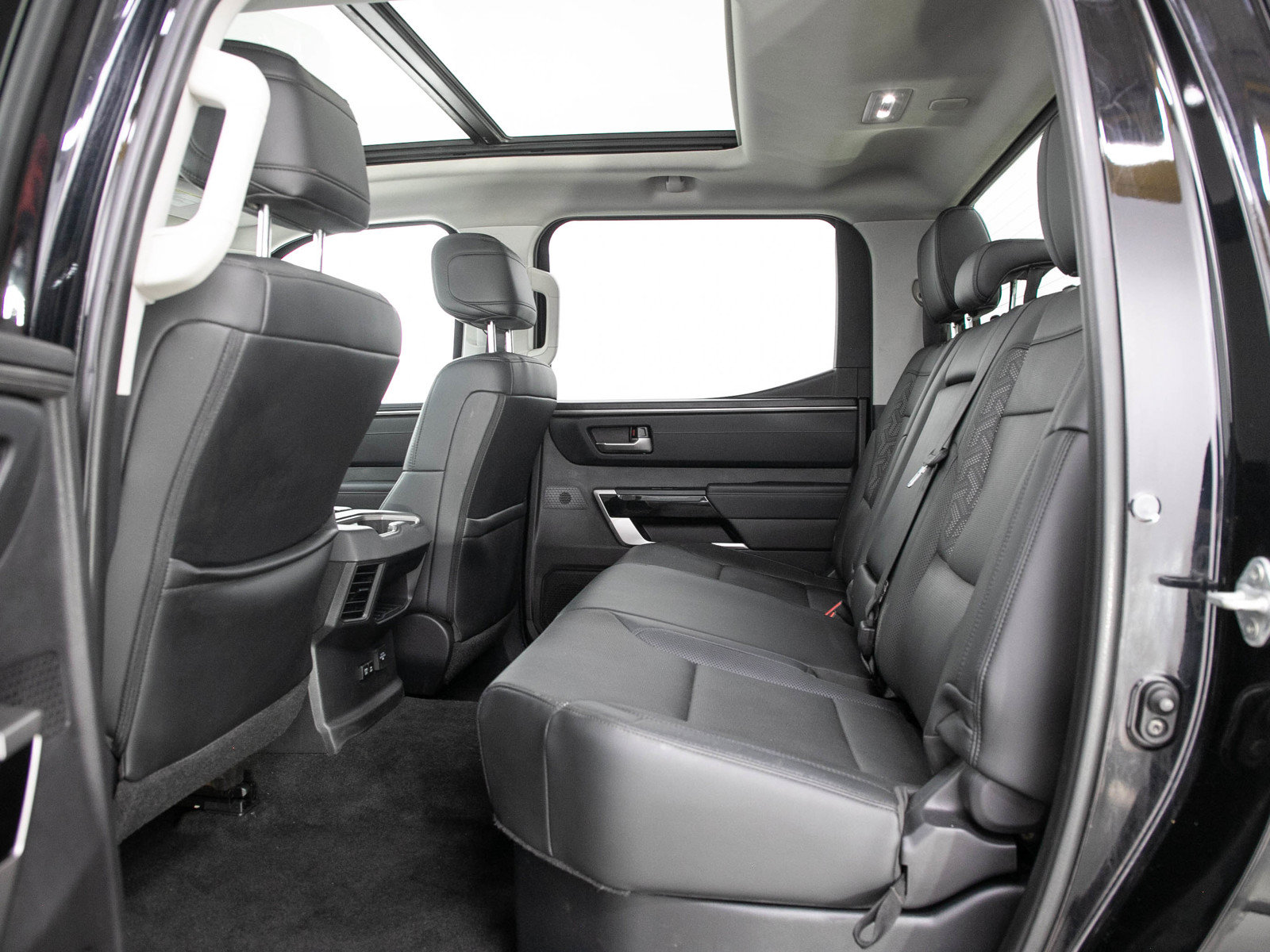 Used 2023 Toyota Tundra Limited AWD/4WD image 14