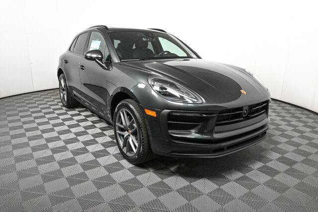 Certified 2026 Porsche Macan AWD/4WD image 27