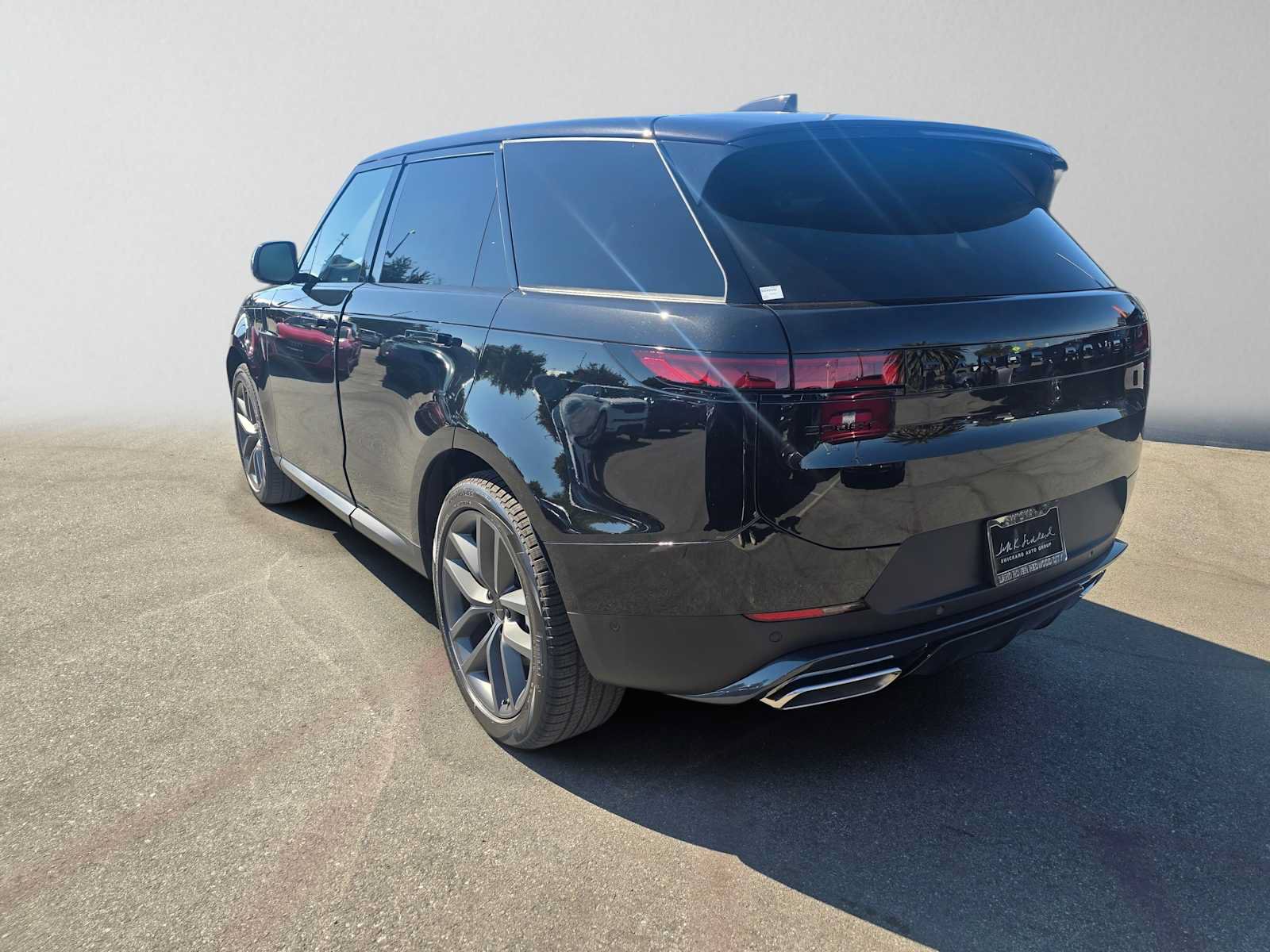 New 2027 Land Rover Range Rover Sport SE AWD/4WD image 3
