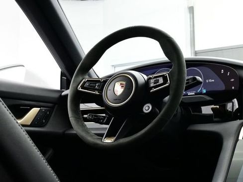 Certified 2025 Porsche Taycan 4S AWD/4WD image 20