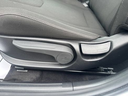 Certified 2024 Hyundai Elantra SEL w/ Convenience Package FWD image 11