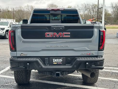 Used 2024 GMC Sierra 2500 AT4X w/ AT4X AEV Edition image 5