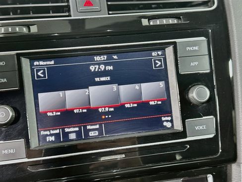 Used 2018 Volkswagen GTI S FWD image 21
