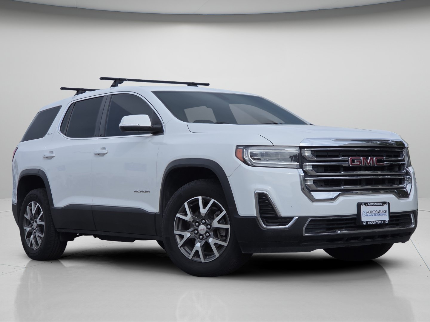 Used 2020 GMC Acadia SLE FWD image 2