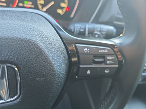 Used 2024 Honda Pilot Touring image 20