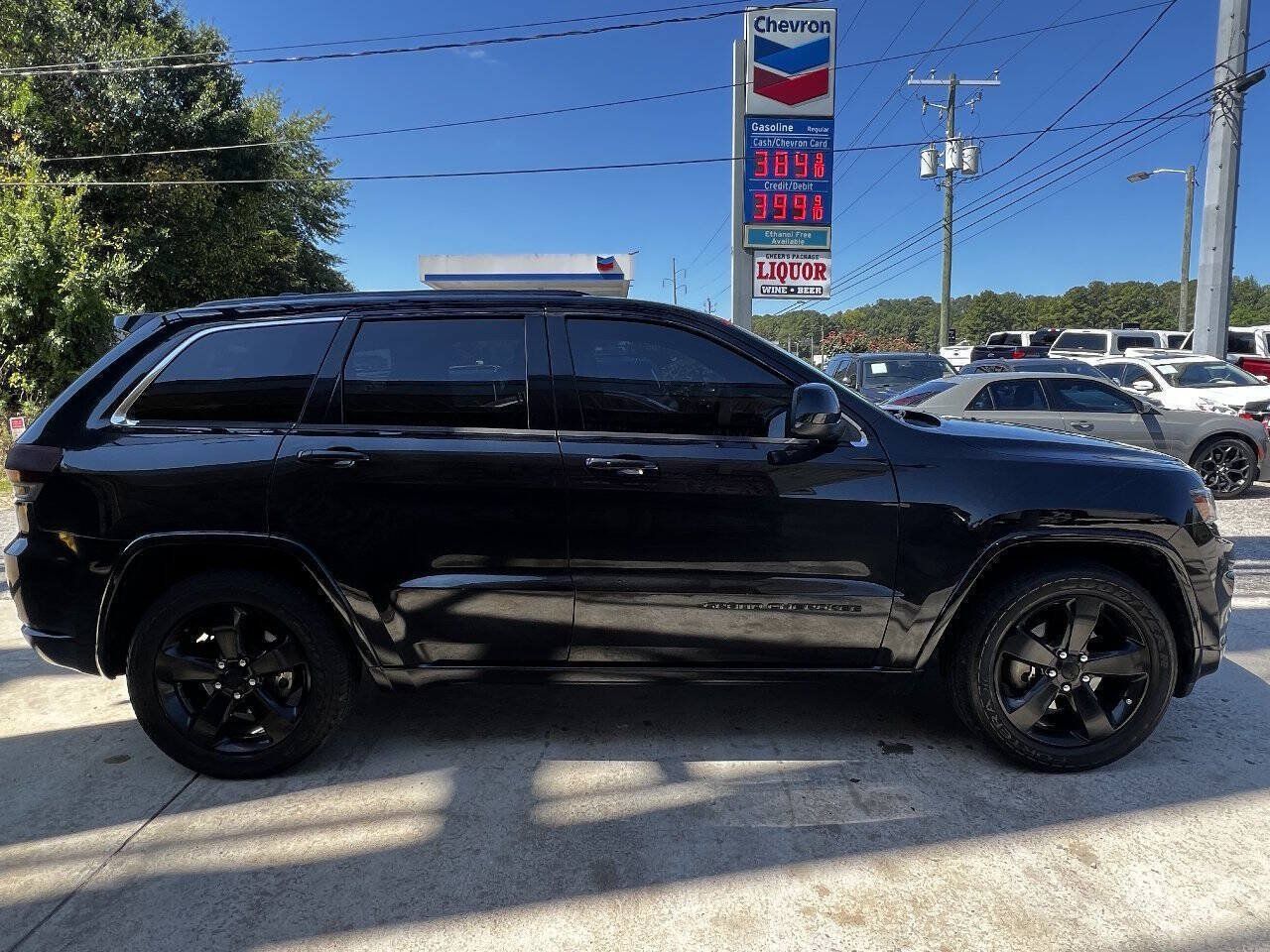 Used 2015 Jeep Grand Cherokee Altitude RWD image 7