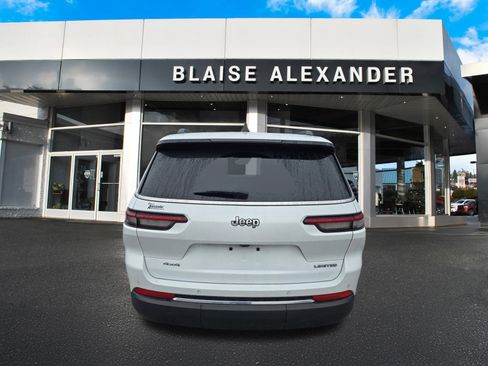 Used 2023 Jeep Grand Cherokee L Limited AWD/4WD image 3