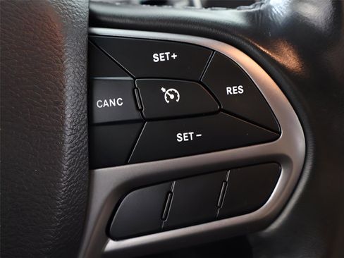 Used 2021 Jeep Cherokee Latitude Lux AWD/4WD image 42