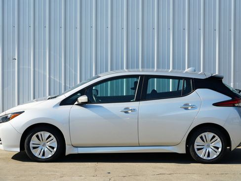 Used 2023 Nissan Leaf S image 45