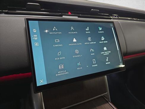 New 2026 Land Rover Range Rover SE image 23