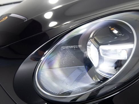 Certified 2022 Porsche 911 Turbo S AWD/4WD image 45