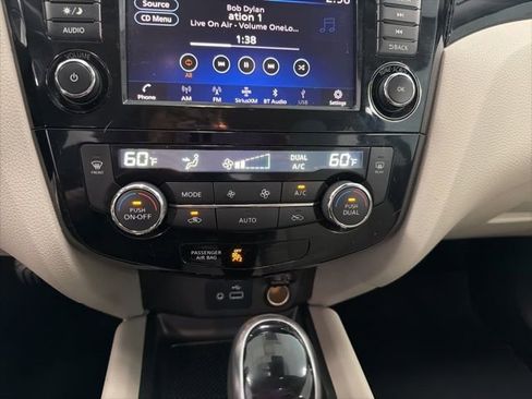 Used 2019 Nissan Rogue Sport SV AWD/4WD image 21
