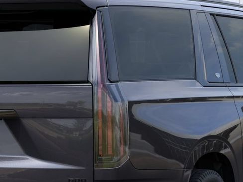 New 2026 Cadillac Escalade ESV Platinum Sport w/ LPO, ONYX Package AWD/4WD image 11