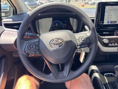 Used 2026 Toyota Corolla LE FWD image 15