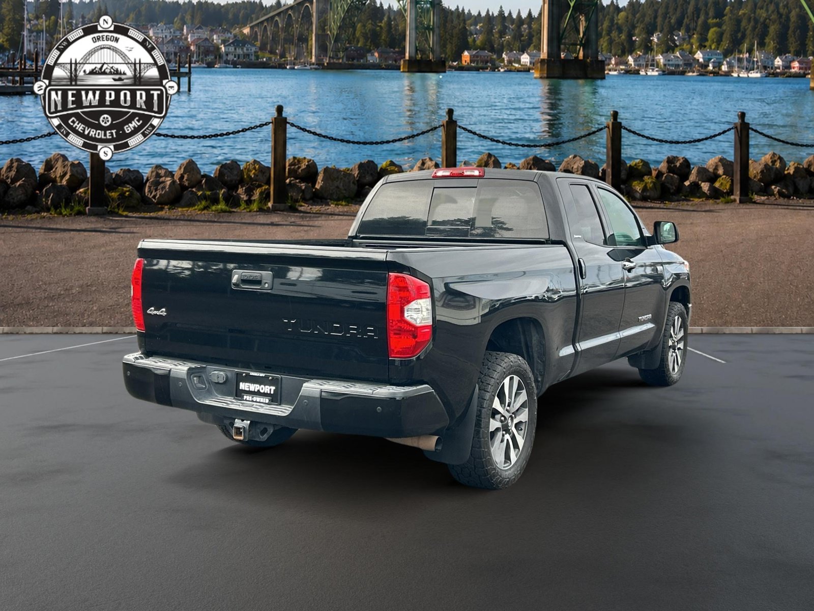 Used 2020 Toyota Tundra Limited w/ Limited Premium Package AWD/4WD image 5