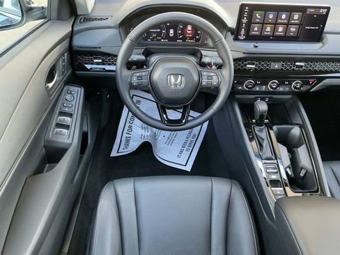 Used 2025 Honda Accord EX-L image 12