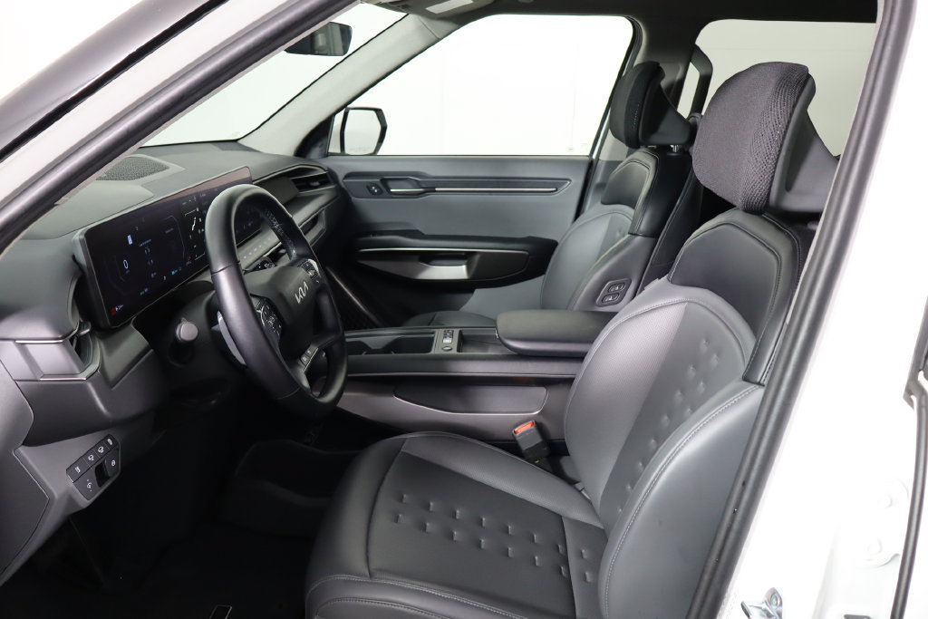 Used 2024 Kia EV9 Wind AWD/4WD image 14