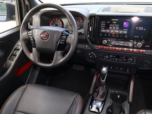 Used 2025 Nissan Frontier PRO-4X w/ Pro Convenience Package AWD/4WD image 11
