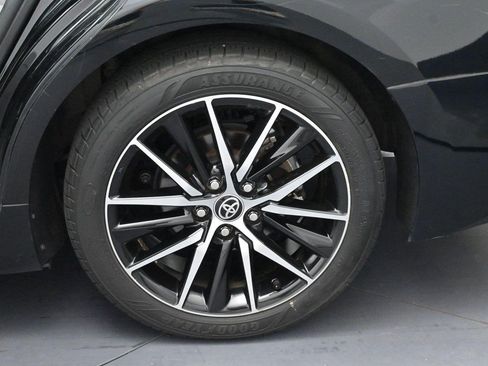 Used 2021 Toyota Camry SE w/ Cold Weather Package AWD/4WD image 34