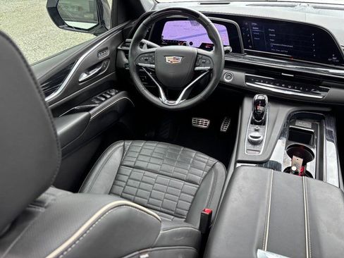 Used 2023 Cadillac Escalade V AWD/4WD image 15