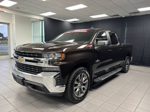 Used 2019 Chevrolet Silverado 1500 LT w/ Texas Edition AWD/4WD image 6