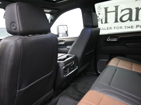 Used 2024 Chevrolet Silverado 3500 High Country w/ High Country Premium Package AWD/4WD image 23