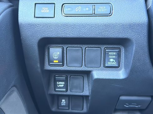 Certified 2024 Nissan Frontier SV w/ SV Convenience Package image 36