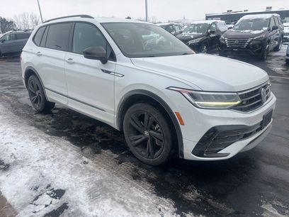 Used 2023 Volkswagen Tiguan SE R-Line