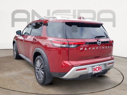 Used 2024 Nissan Pathfinder SL w/ SL Premium Package image 12