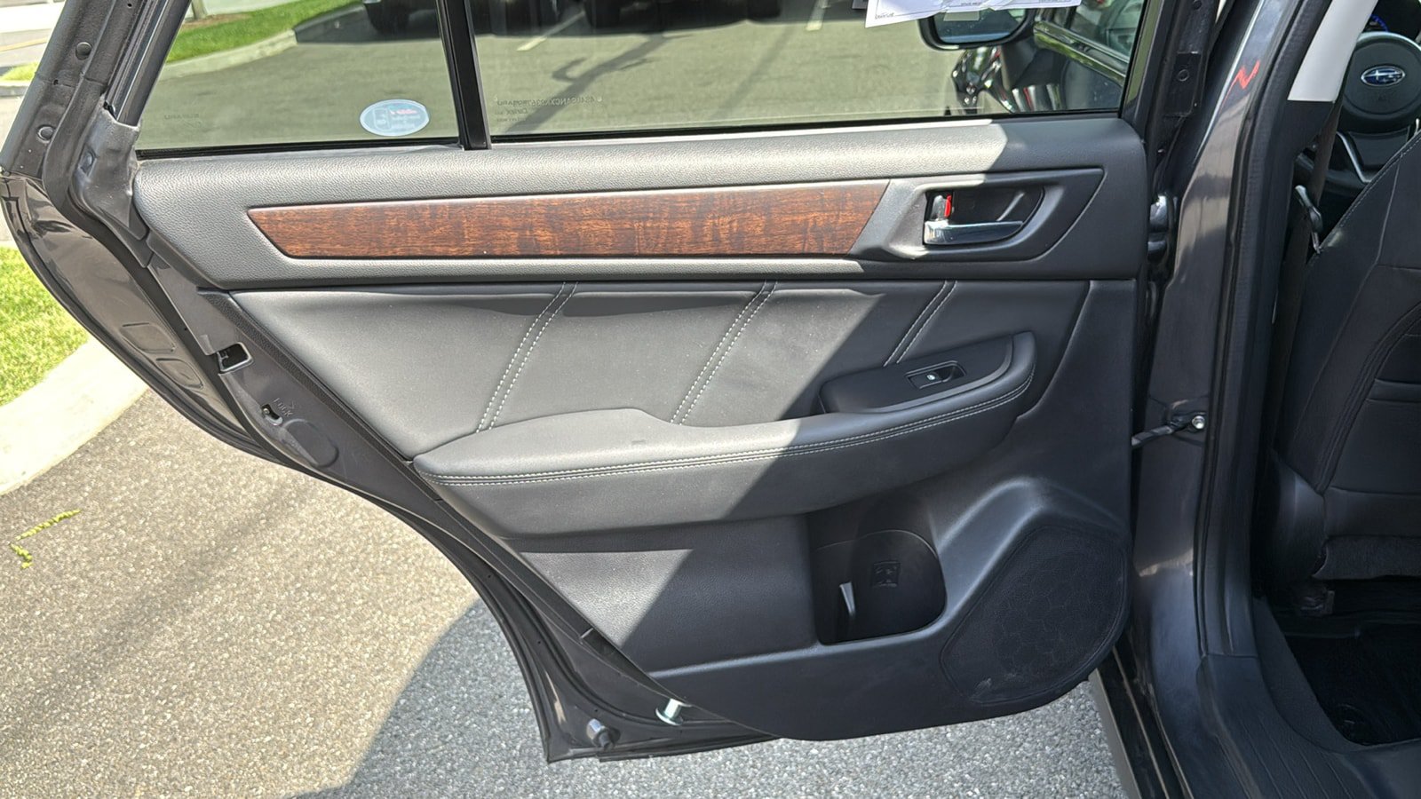 Used 2019 Subaru Outback 2.5i Limited AWD/4WD image 19