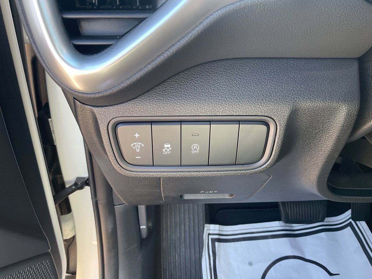 Used 2025 Kia Soul LX w/ LX Technology Package FWD image 24