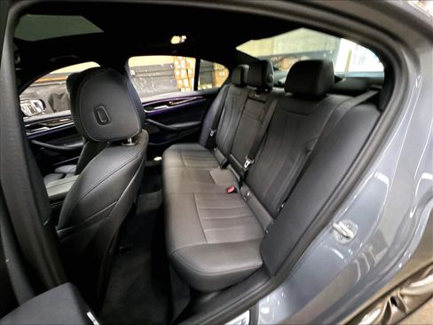 Used 2023 BMW 530i w/ Premium Package RWD image 28