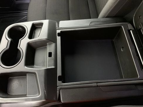 Used 2022 GMC Sierra 1500 SLE image 27