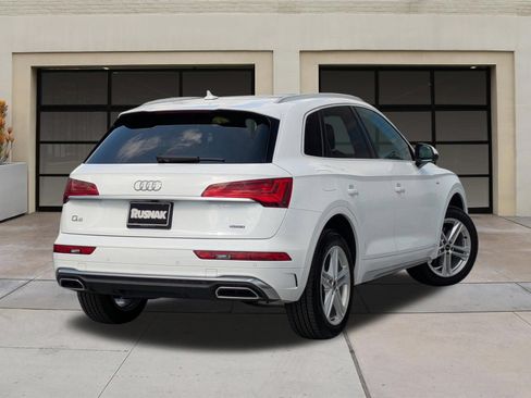 Used 2023 Audi Q5 e Premium w/ Convenience Package AWD/4WD image 4