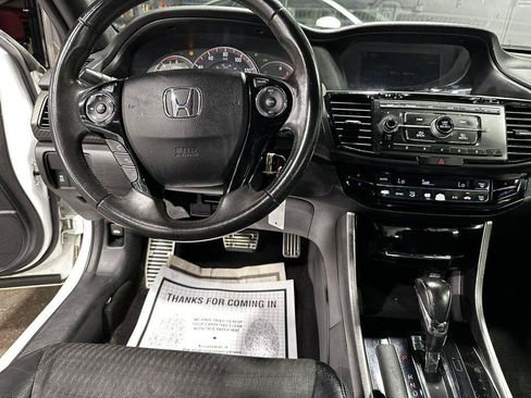 Used 2016 Honda Accord Sport image 25