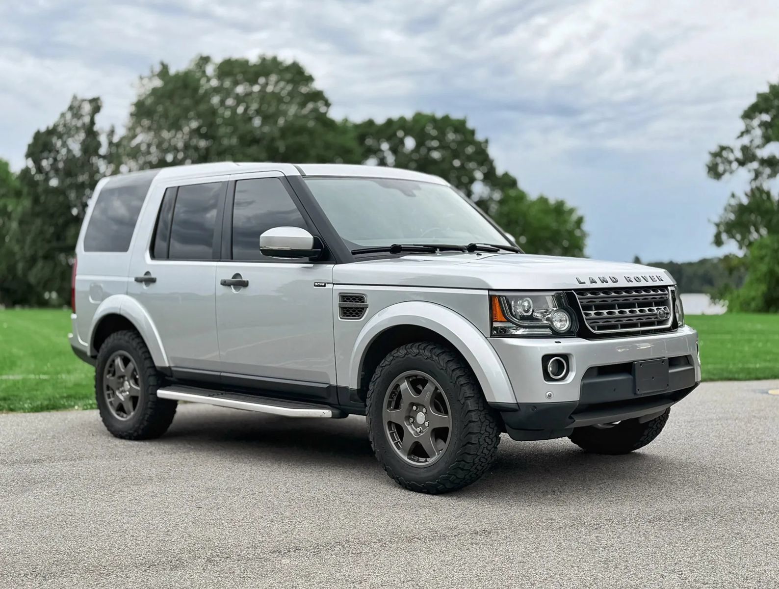 Used 2016 Land Rover LR4 HSE AWD/4WD image 5