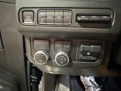 Used 2021 GMC Yukon Denali w/ Denali Ultimate Package RWD image 47