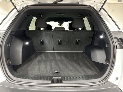 Used 2025 Chevrolet Equinox LT image 24