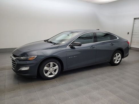 Used 2020 Chevrolet Malibu LS FWD image 2