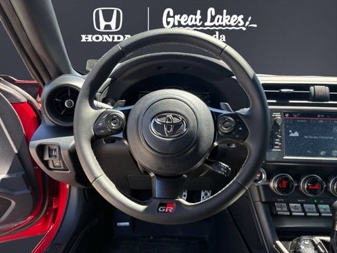 Used 2023 Toyota GR86 Premium w/ ALL Weather Mat Package (TMS) RWD image 12