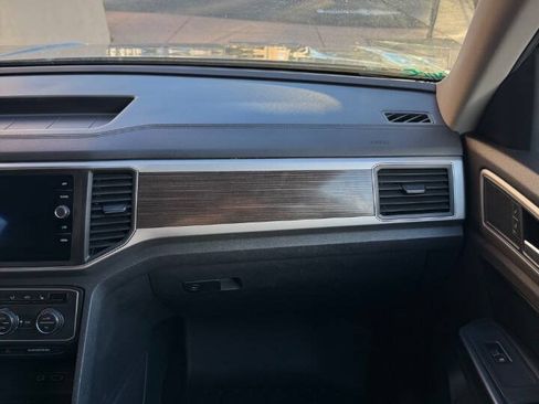 Used 2019 Volkswagen Atlas SE FWD image 16