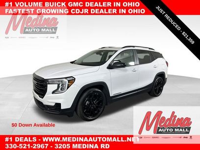 Used 2022 GMC Terrain SLE w/ Driver Convenience Package