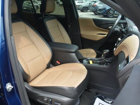 Used 2023 Chevrolet Equinox Premier AWD/4WD image 18